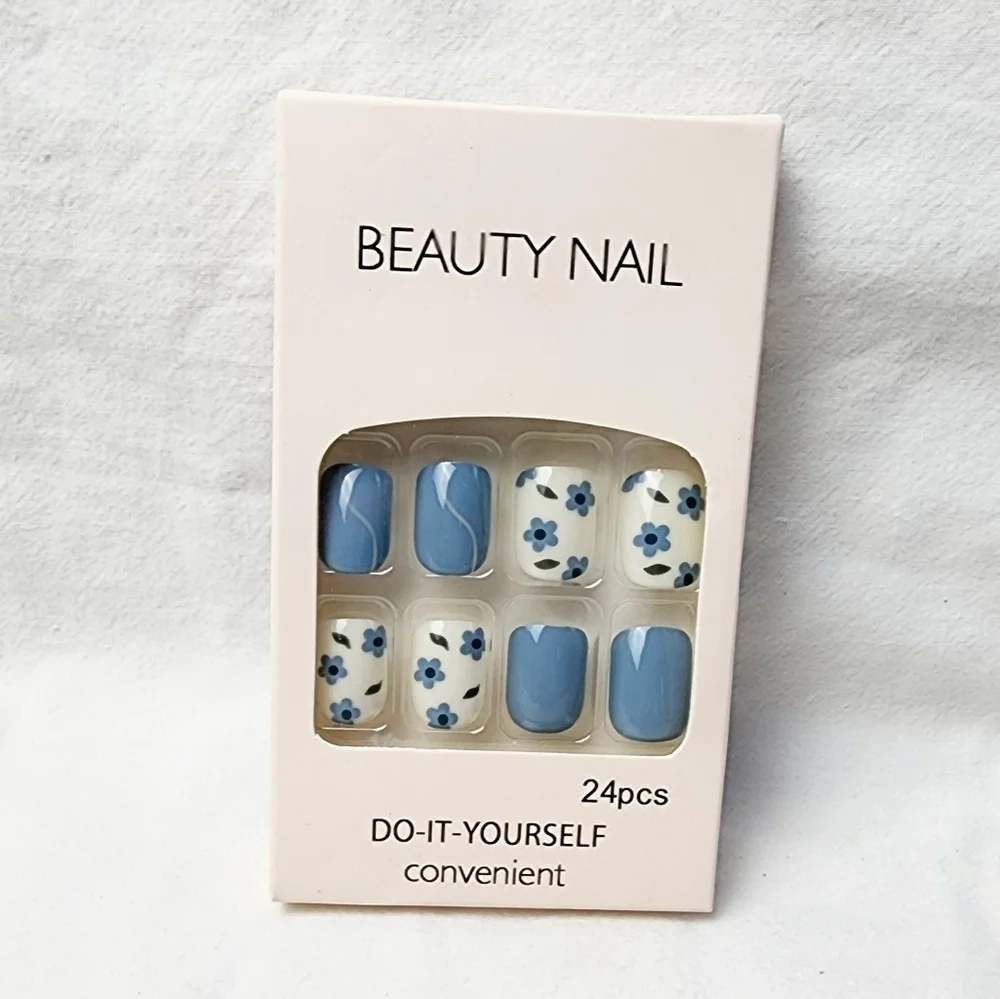 24 Pieces Fake Press On Nails